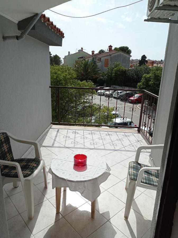 "Sunny" - Studio Apartment Pula Exterior photo
